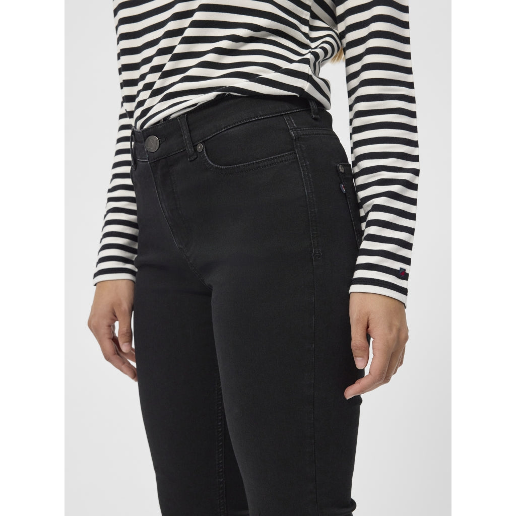 Redgreen Women Black Mai Jeans Pants and Shorts 099 Black