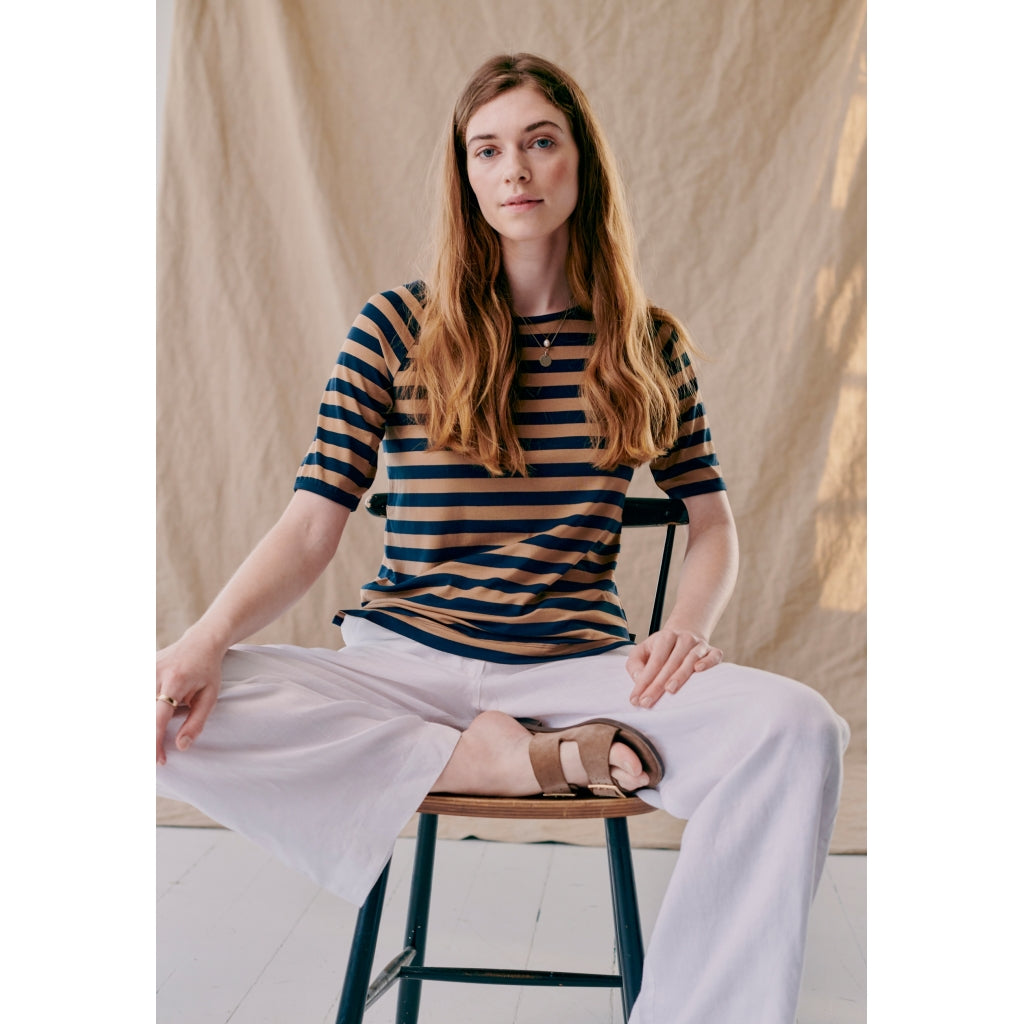 Redgreen Women Charlott T-shirt Short Sleeve Tee 126 Light Brown Stripe